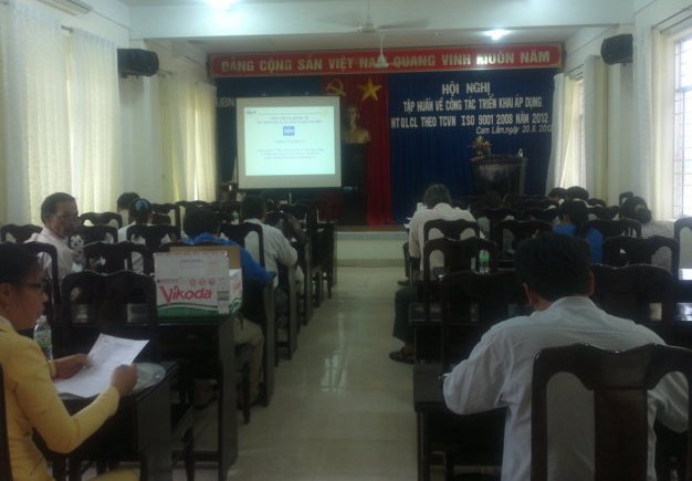 Tập huấn nhận thức HTQLCL theo TCVN ISO 9001:2008 và mô hình khung tại UBND huyện Cam Lâm – Khánh Hòa